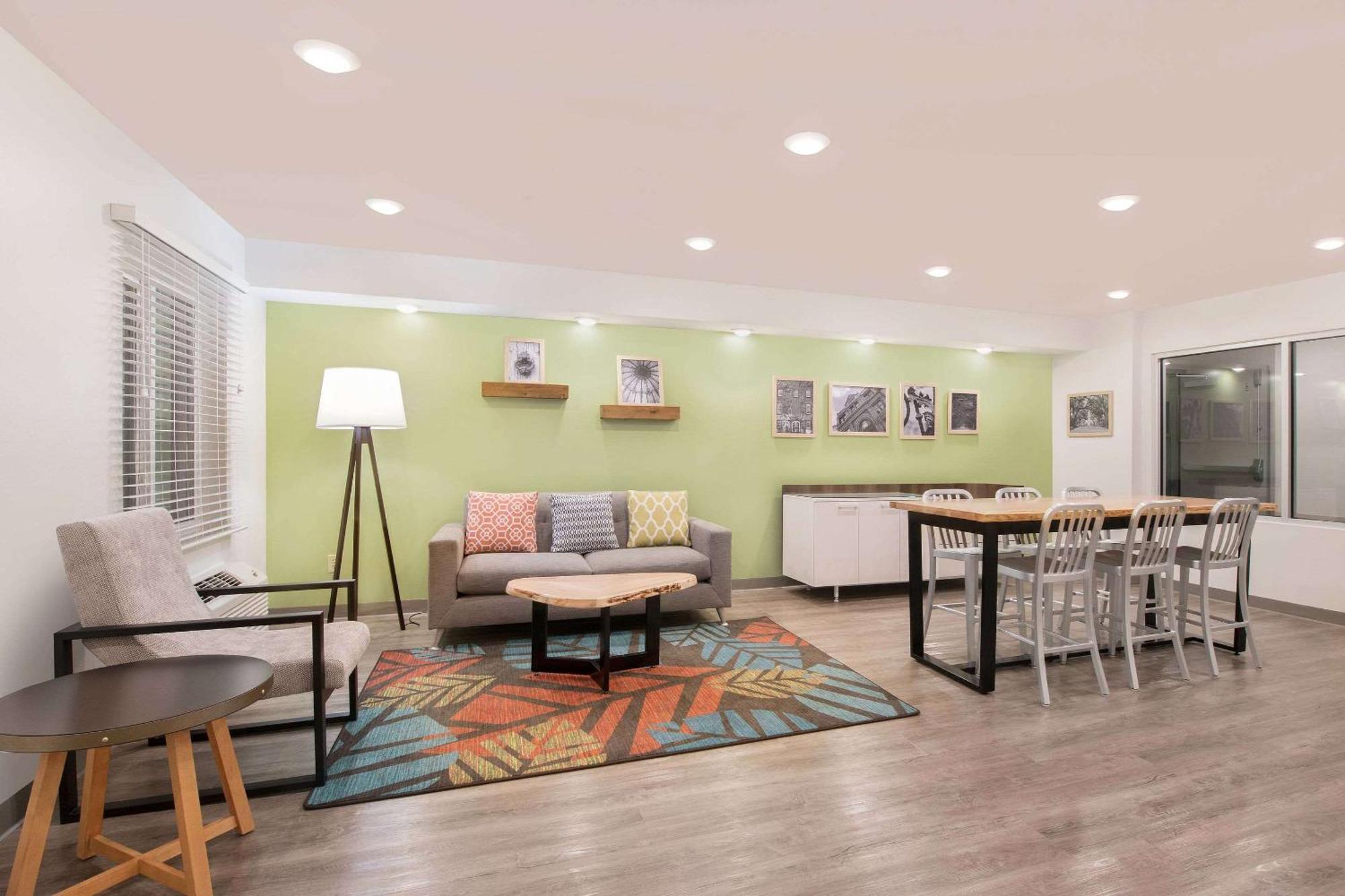 Woodspring Suites Savannah Пулер Екстер'єр фото